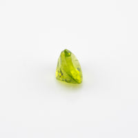 Peridot - 1.65 Ct Oval AAA Apple Green Clean
