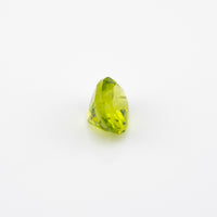 Peridot - 1.65 Ct Oval AAA Apple Green Clean