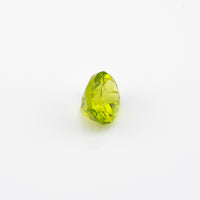 Peridot - 1.65 Ct Oval AAA Apple Green Clean