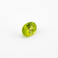 Peridot - 1.65 Ct Oval AAA Apple Green Clean