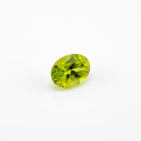 Peridot - 1.65 Ct Oval AAA Apple Green Clean