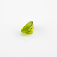 Peridot - 1.65 Ct Oval AAA Apple Green Clean