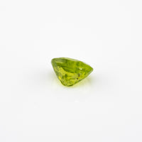 Peridot - 1.65 Ct Oval AAA Apple Green Clean
