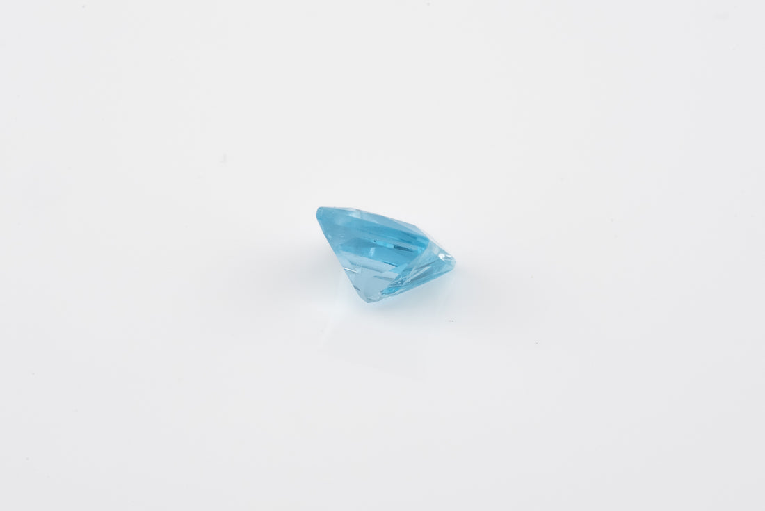 Aquamarine - 1.10 Ct Cushion Cut  VS-VVS Clarity