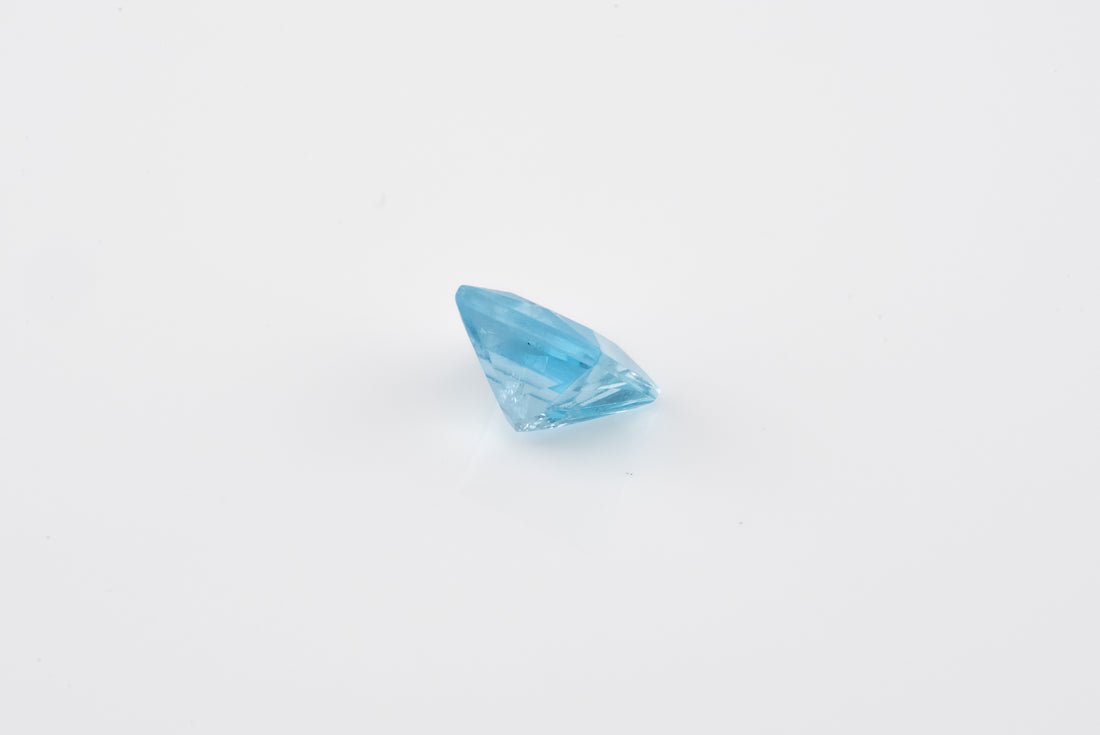 Aquamarine - 1.10 Ct Cushion Cut  VS-VVS Clarity