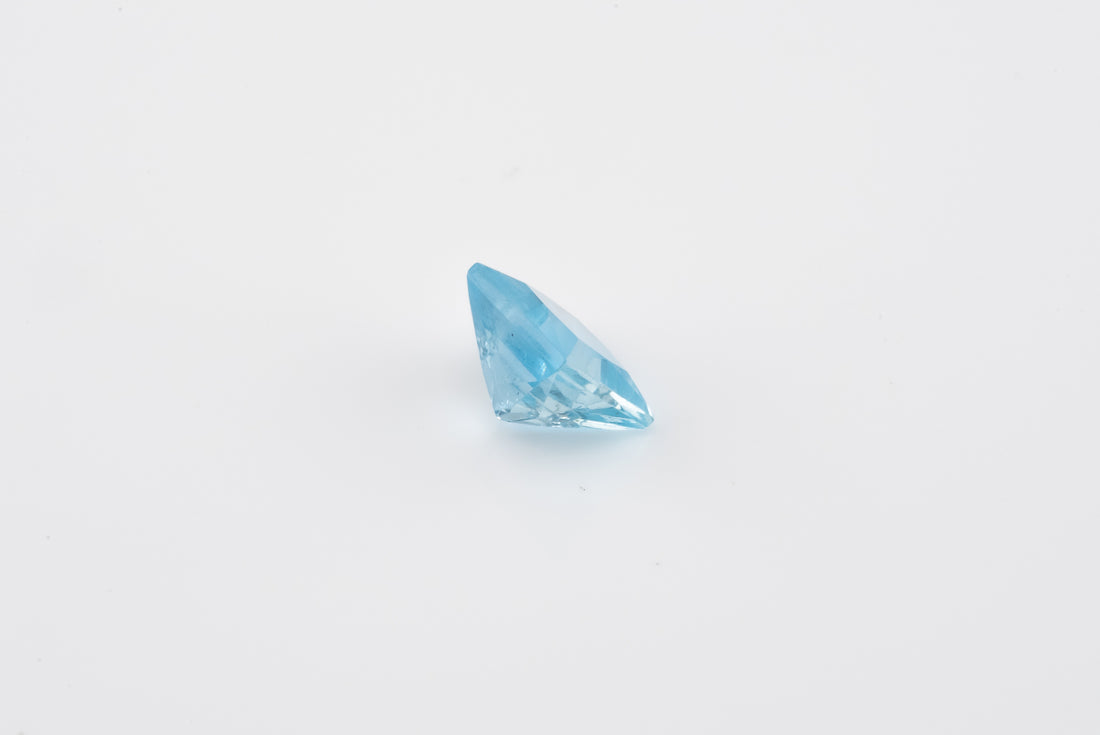 Aquamarine - 1.10 Ct Cushion Cut  VS-VVS Clarity