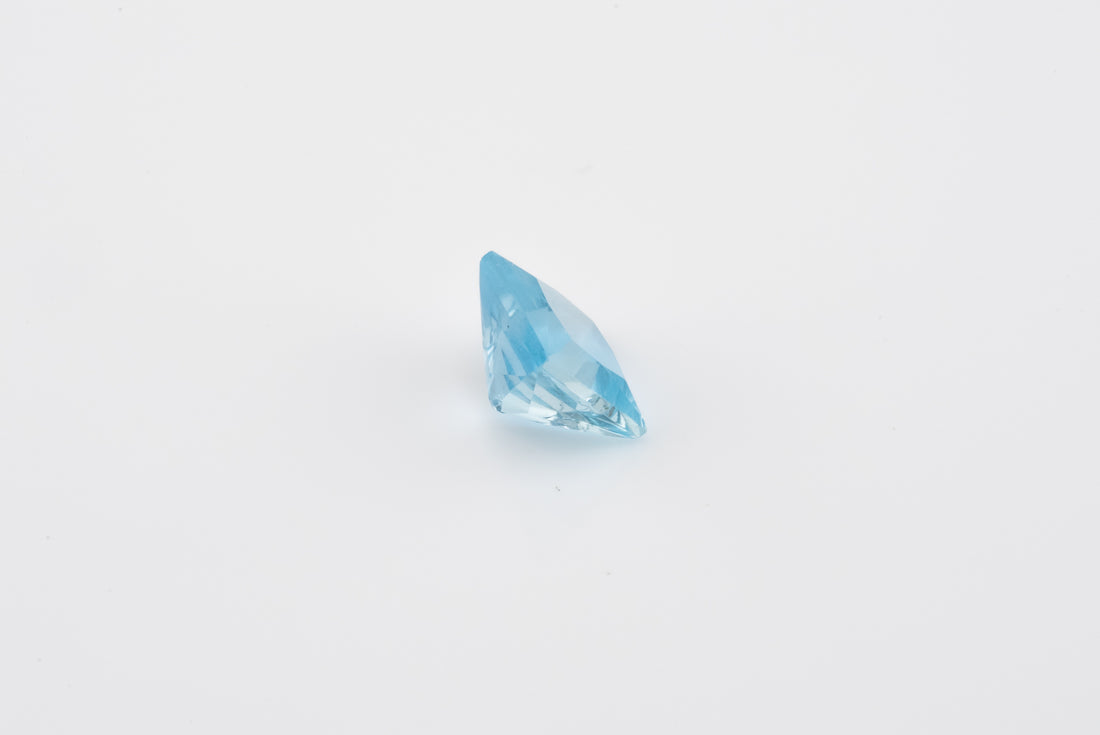 Aquamarine - 1.10 Ct Cushion Cut  VS-VVS Clarity