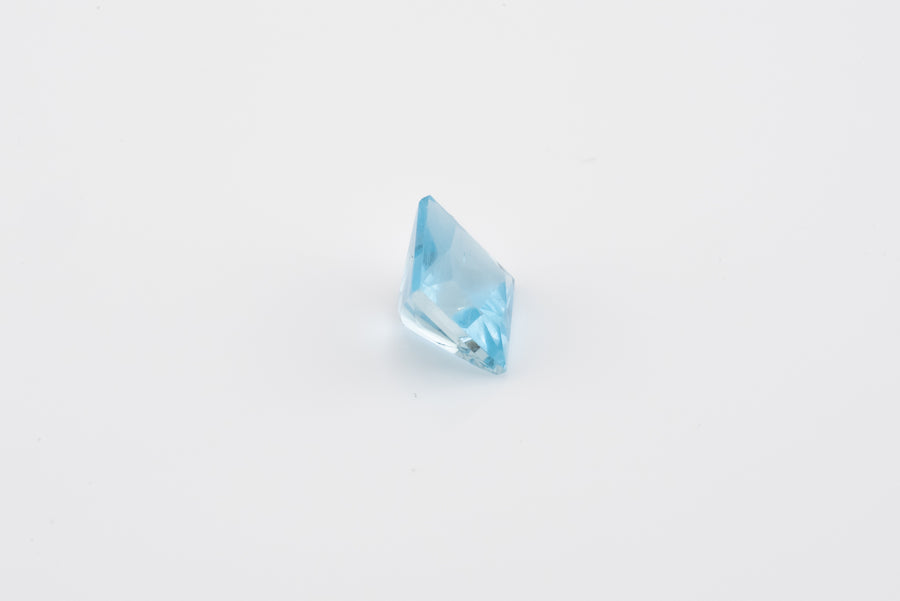 Aquamarine - 1.10 Ct Cushion Cut  VS-VVS Clarity