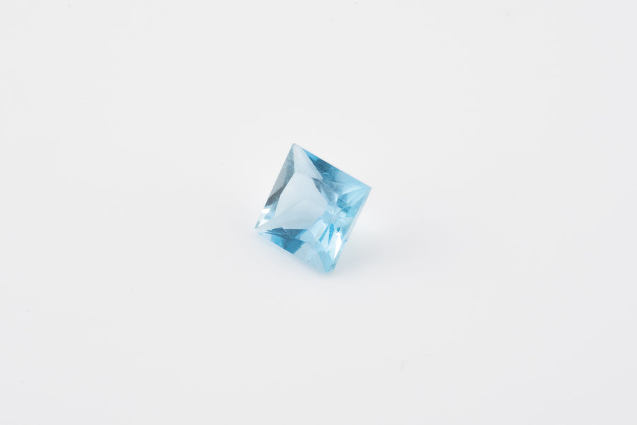 Aquamarine - 1.10 Ct Cushion Cut  VS-VVS Clarity