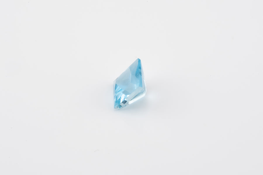 Aquamarine - 1.10 Ct Cushion Cut  VS-VVS Clarity