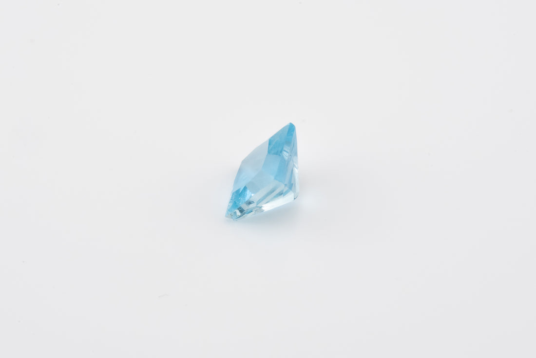 Aquamarine - 1.10 Ct Cushion Cut  VS-VVS Clarity