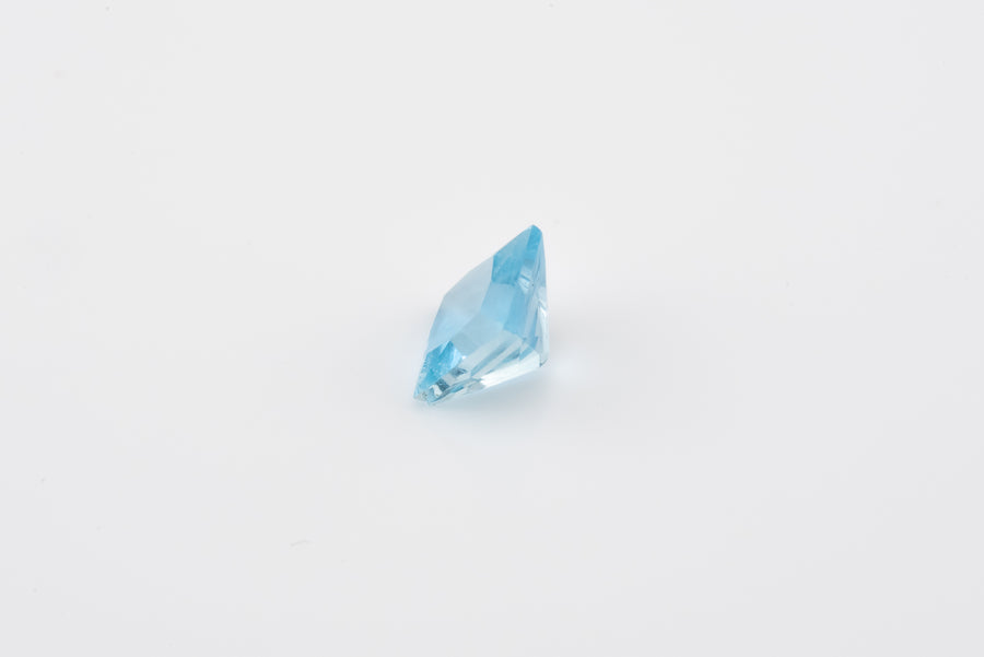 Aquamarine - 1.10 Ct Cushion Cut  VS-VVS Clarity