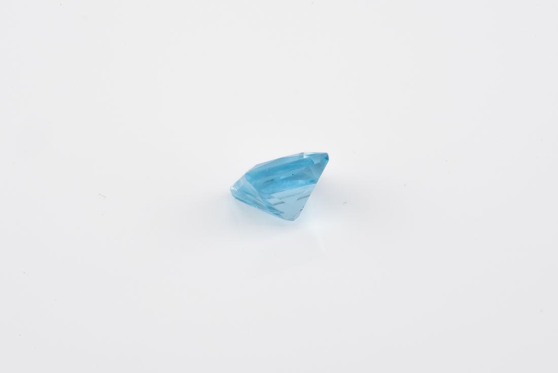 Aquamarine - 1.10 Ct Cushion Cut  VS-VVS Clarity