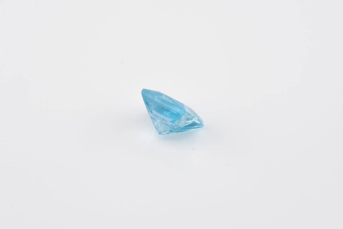 Aquamarine - 1.10 Ct Cushion Cut  VS-VVS Clarity