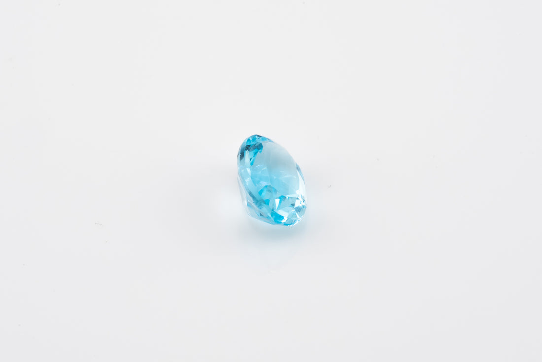 Topaz - 1.65ct Oval Cut Swiss Blue