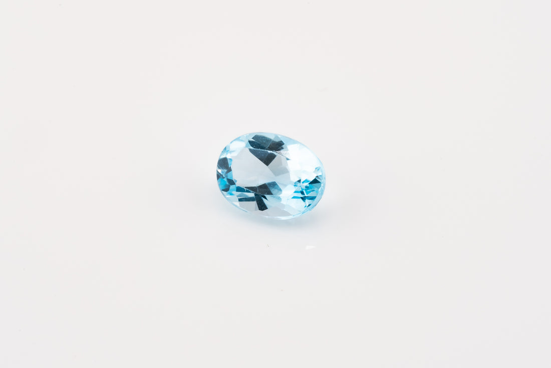 Topaz - 1.65ct Oval Cut Swiss Blue