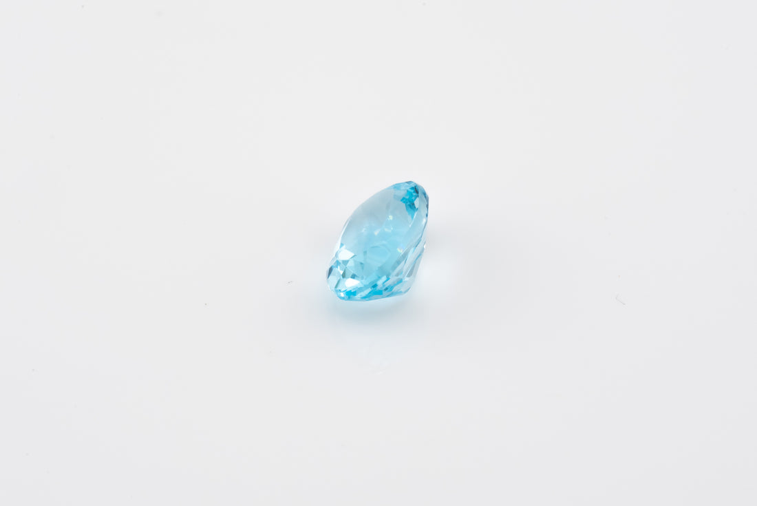 Topaz - 1.65ct Oval Cut Swiss Blue