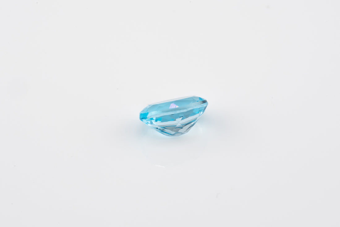 Topaz - 1.65ct Oval Cut Swiss Blue