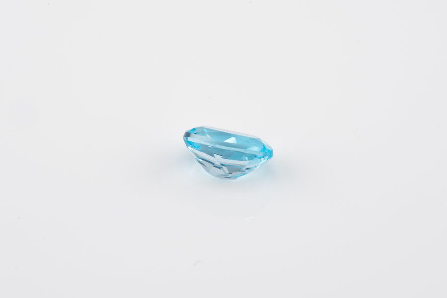 Topaz - 1.65ct Oval Cut Swiss Blue