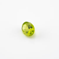 Peridot - 1.65 Ct Oval AAA Apple Green Clean