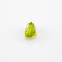 Peridot - 1.65 Ct Oval AAA Apple Green Clean